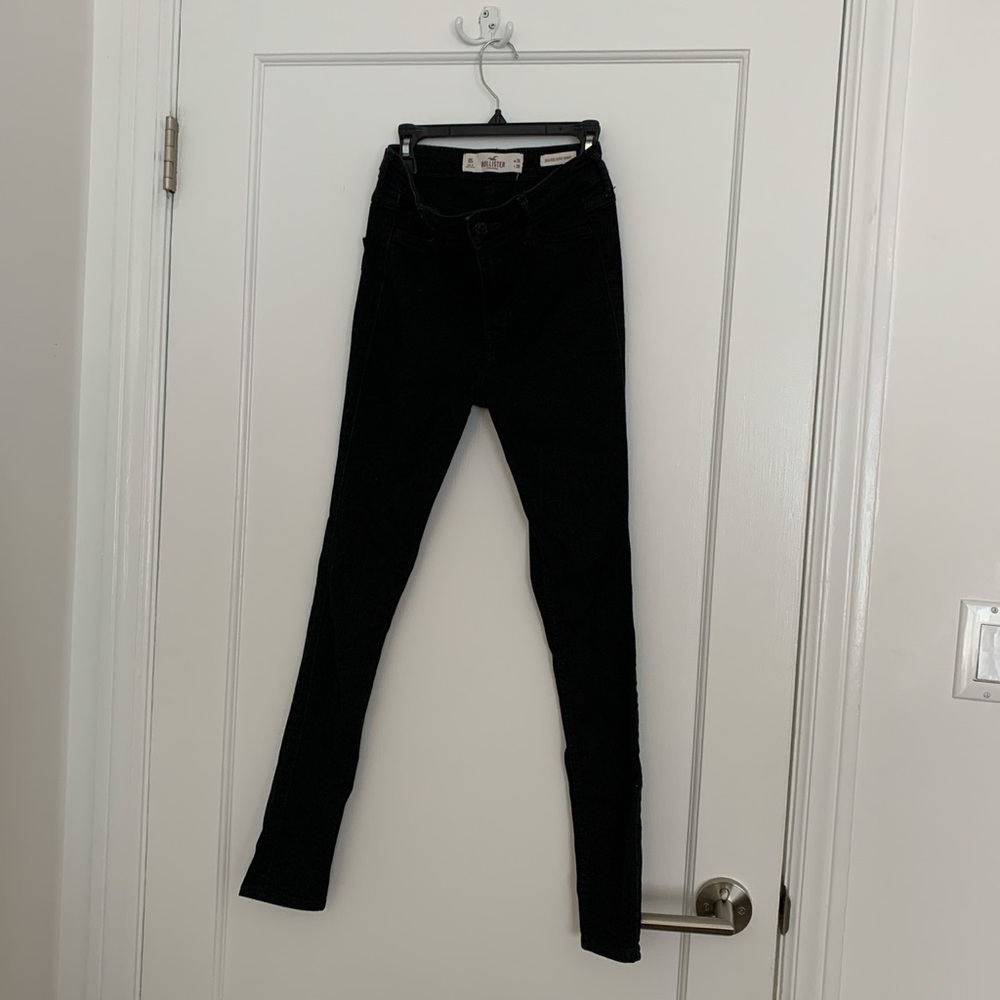Black super skinny jeans